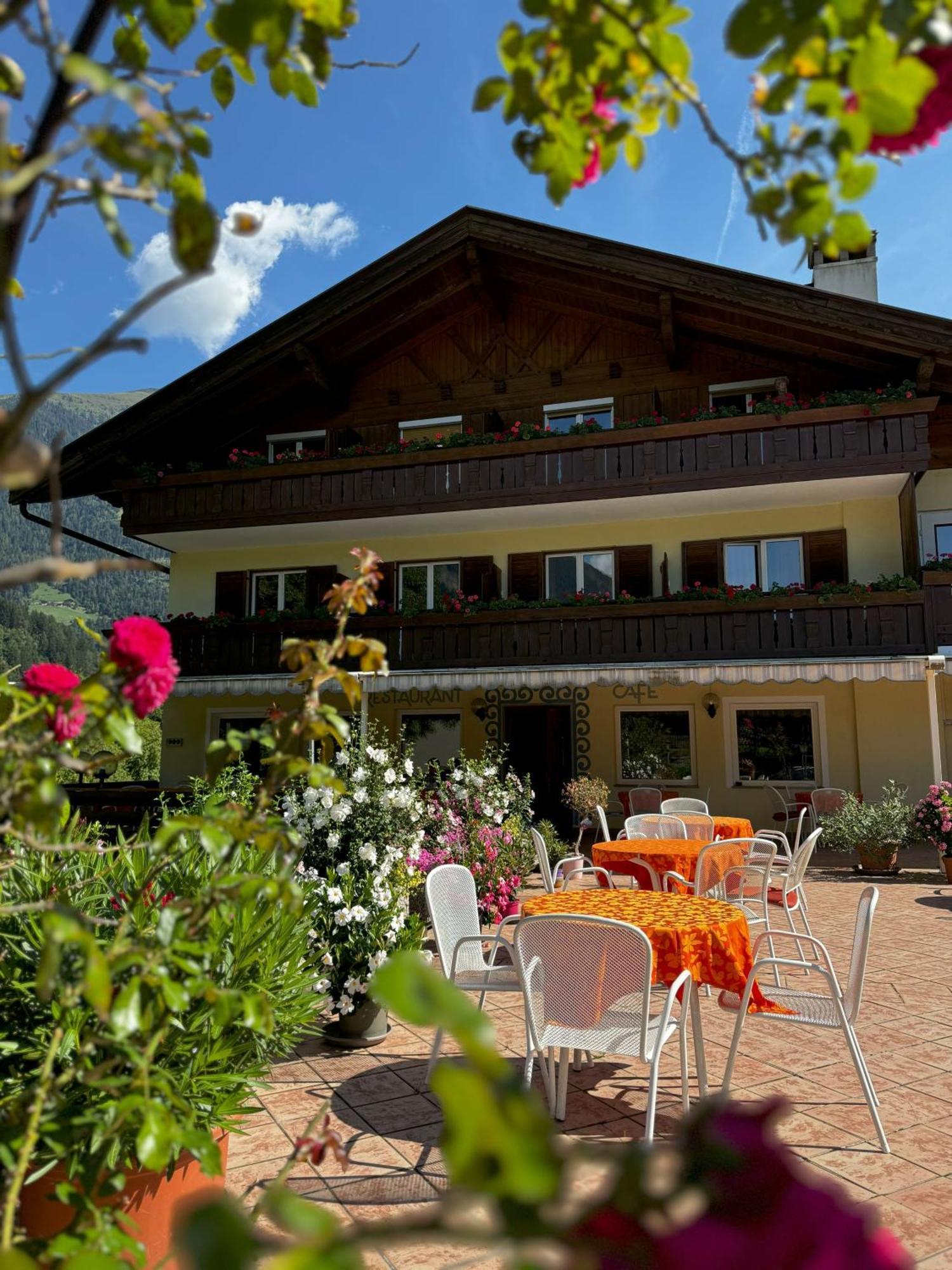 Hotel Klotz San Leonardo in Passiria Exterior foto